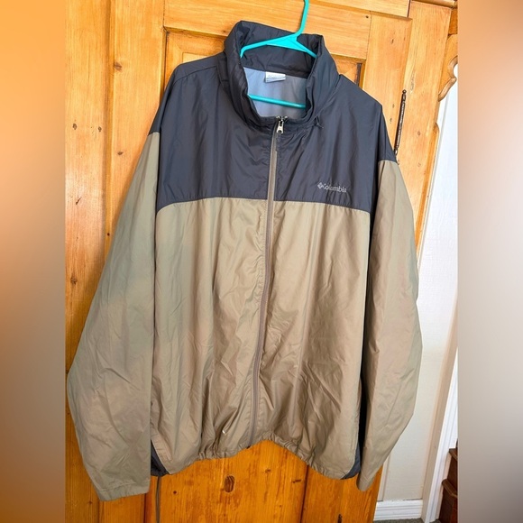 Columbia Other - Columbia 2 Tone Lightweight Windbreaker W/Fold Away Hood Size 5X